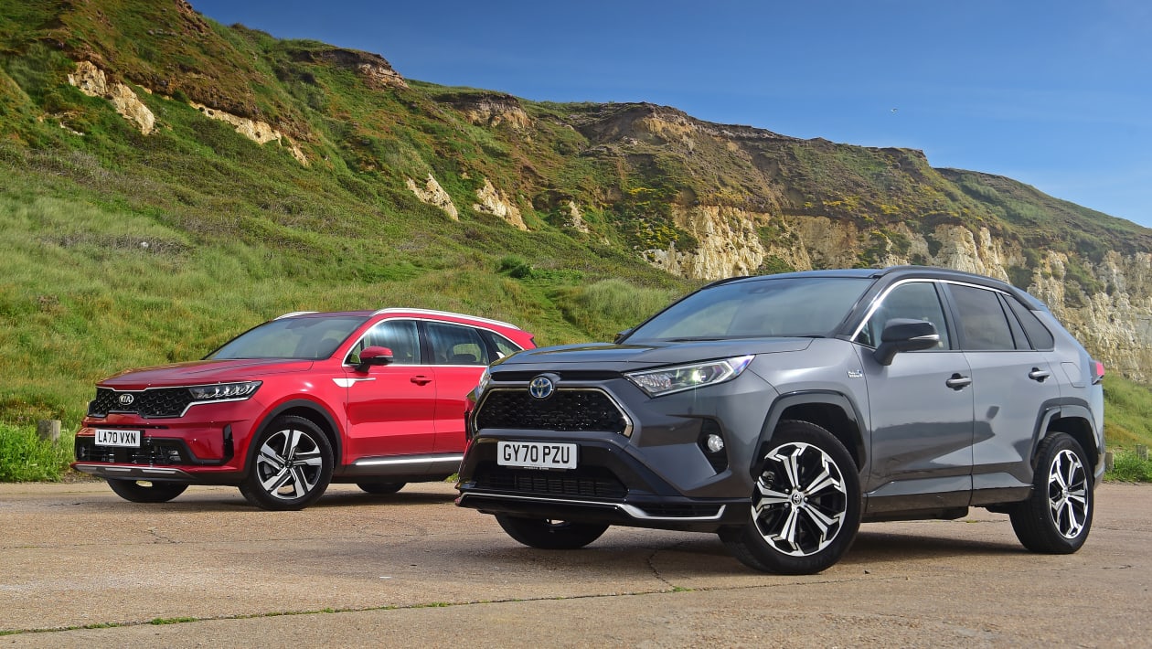 Toyota RAV4 vs Kia Sorento | Auto Express
